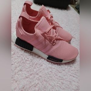 Adidas kids tenis shoes size 5.5..7 in women's